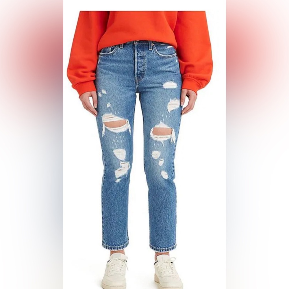 Distressed Levi’s 501 Original Cropped